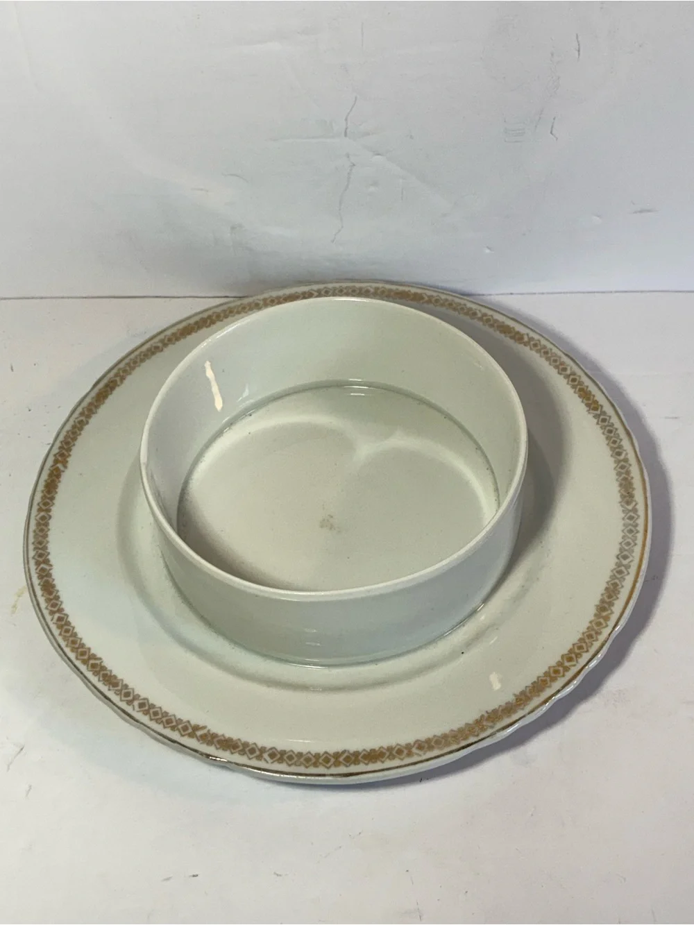 Vintage Unmarked Porcelain Covered Butter Dish / Cheese Keeper